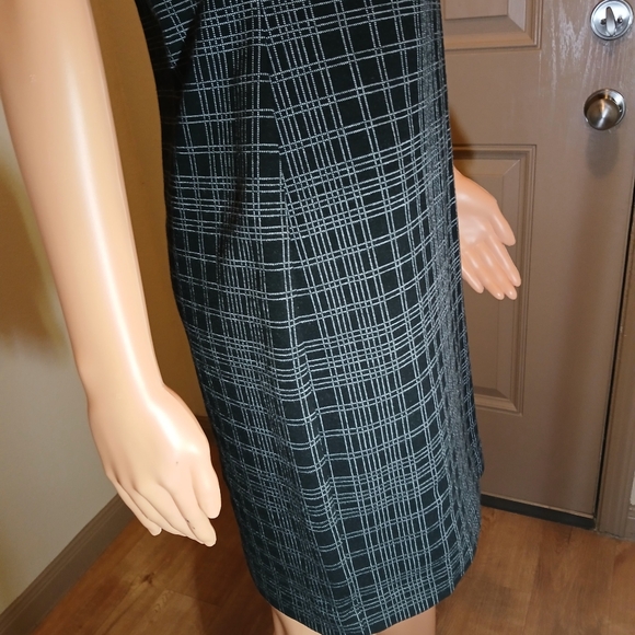 Theory Rijik SS_Structured Knit Dress - Picture 5 of 12